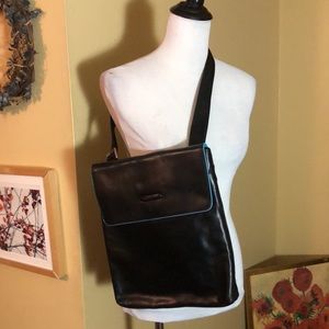 PIQUADRO Urban Cross-Body 100% Leather Black Turquoise iPad Tote 3-Sect $239 NEW